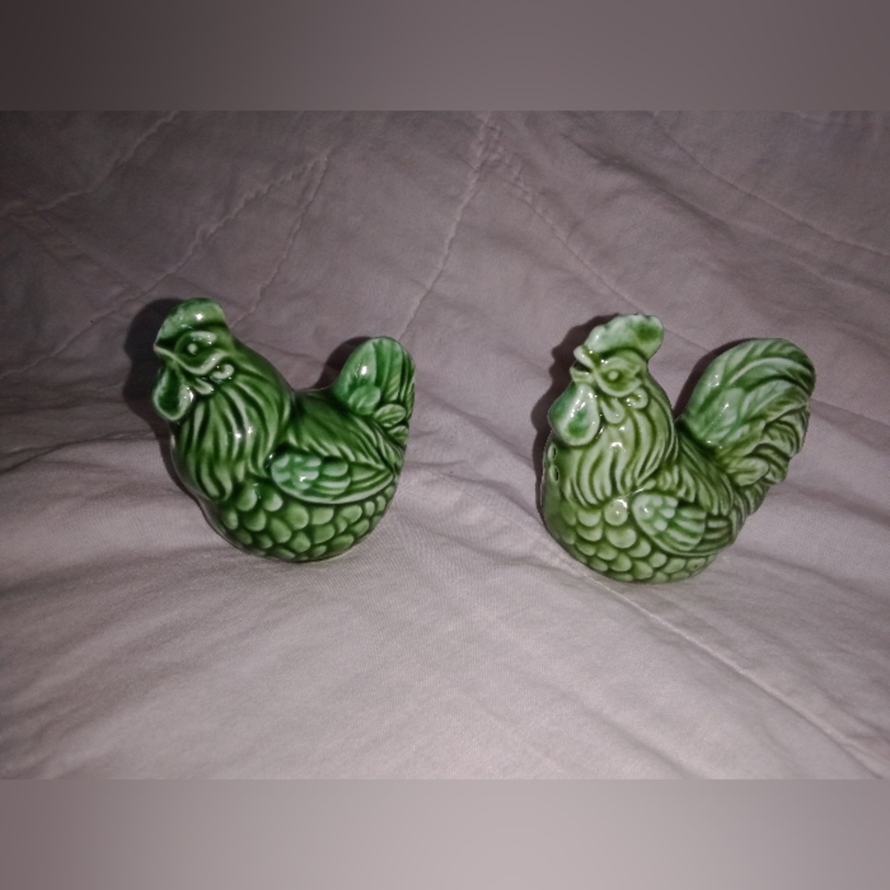 Vintage Japan Rooster Hen Salt Pepper Shakers Toothpick Holder